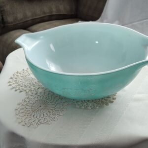 Pyrex Light Blue Mixing Bowl